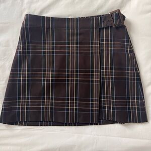Aritzia Sunday Best Plaid Wrap Mini Skirt size 8.